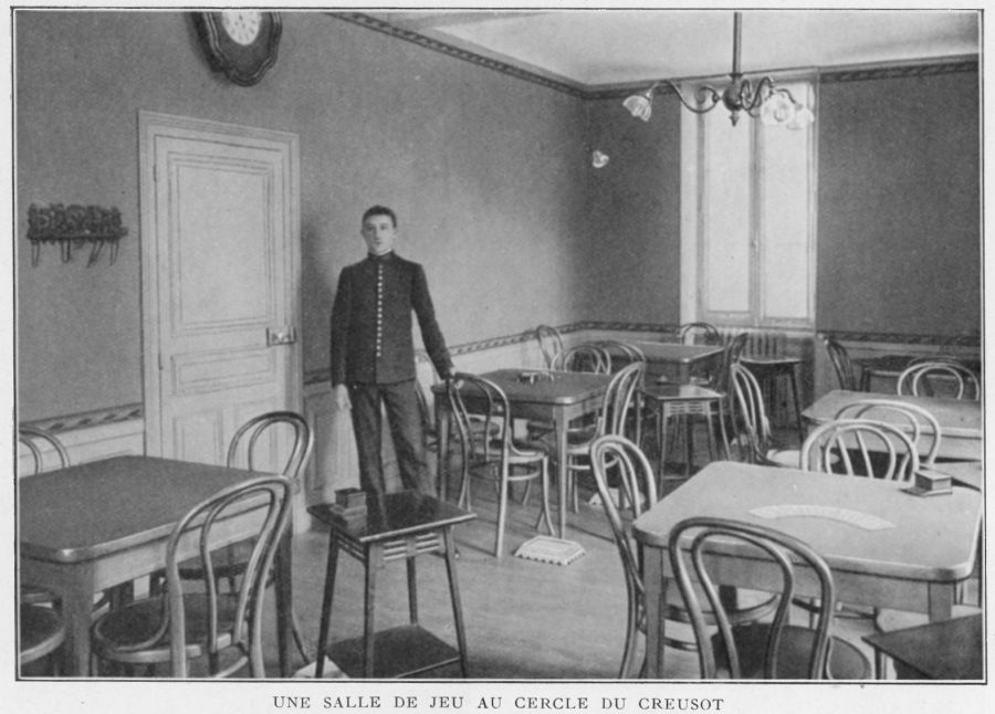 Une salle de jeu au cercle du Creusot